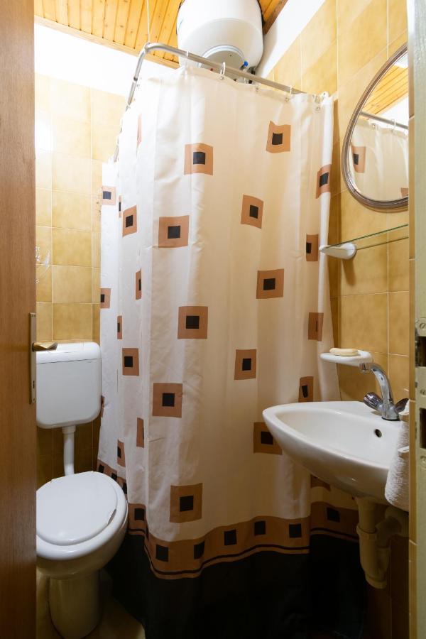 Apartments By The Sea Mandre, Pag - 4101 Kolan Luaran gambar